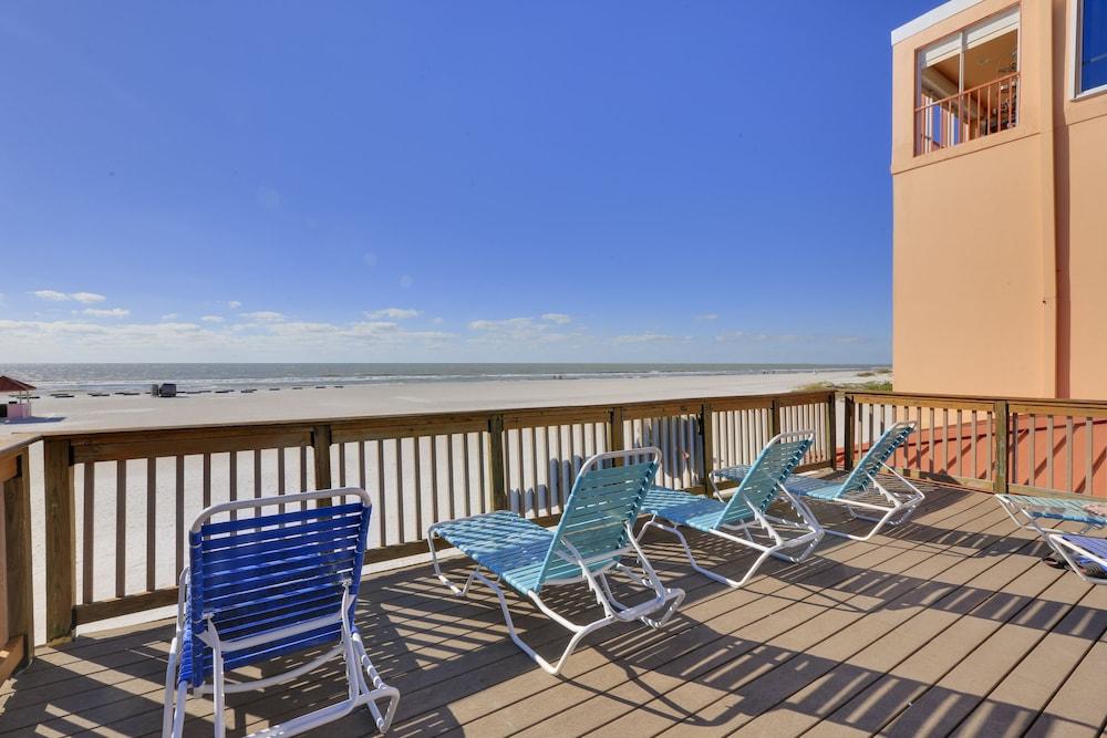 Dolphin Beach Resort St. Pete Beach Exteriör bild