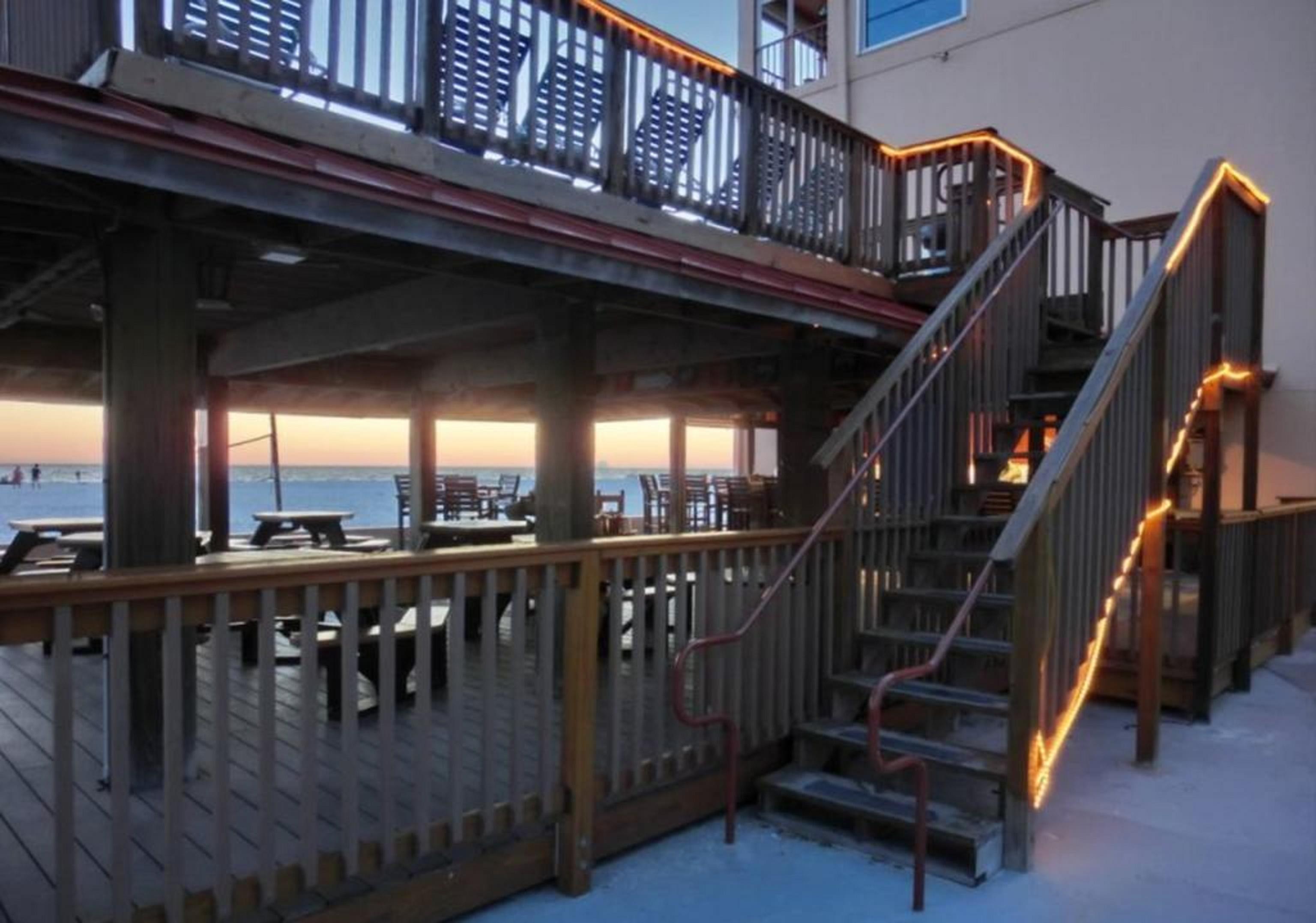 Dolphin Beach Resort St. Pete Beach Exteriör bild