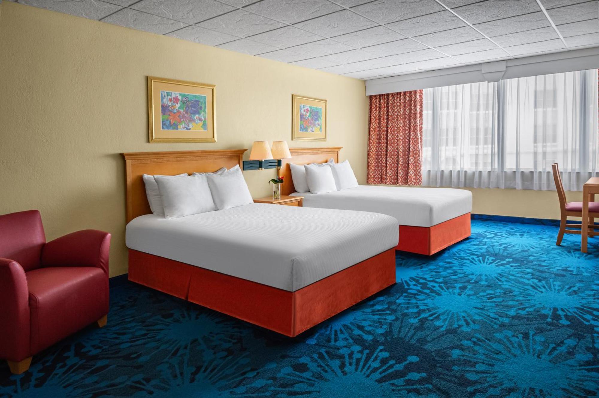 Dolphin Beach Resort St. Pete Beach Exteriör bild