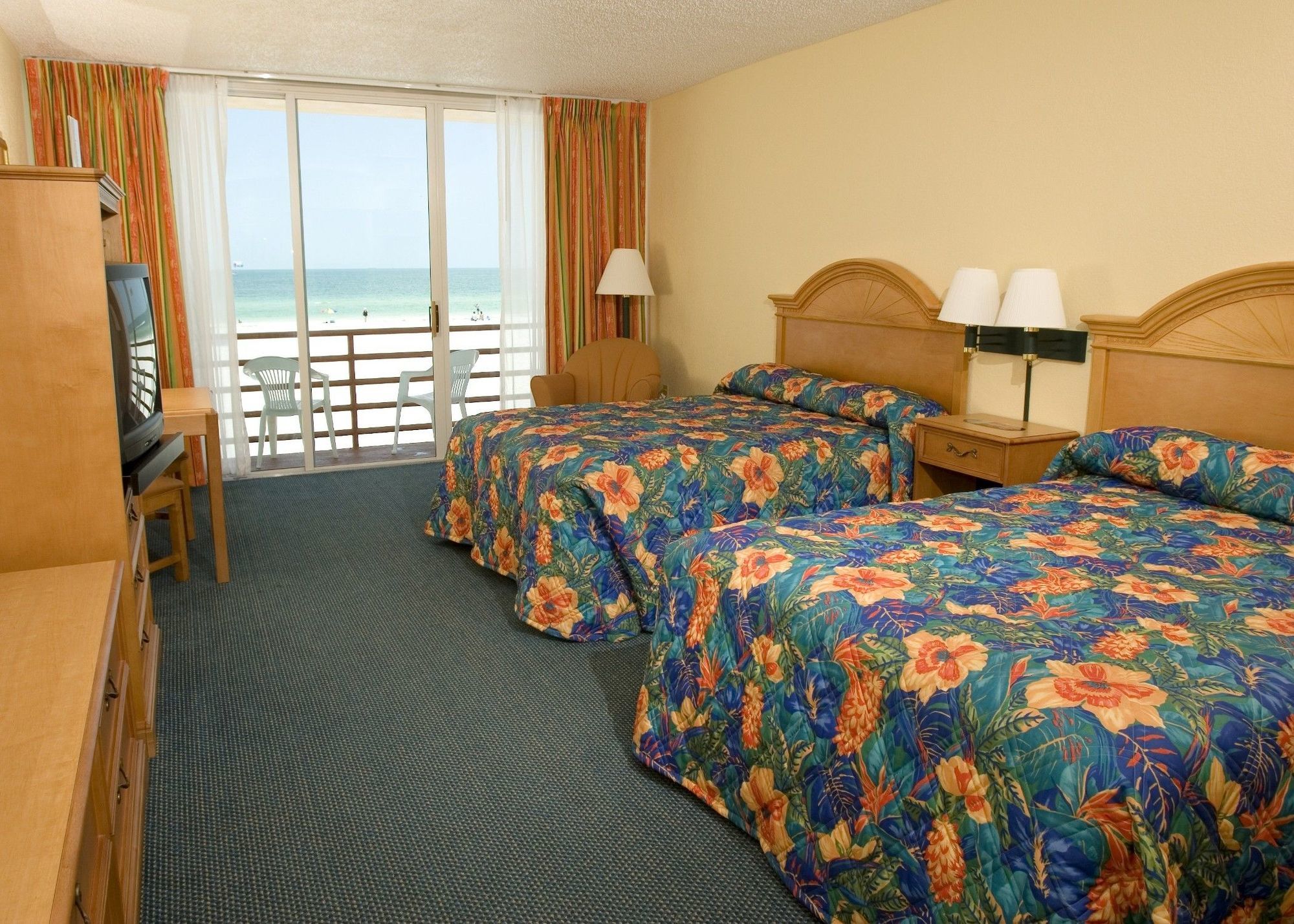 Dolphin Beach Resort St. Pete Beach Exteriör bild